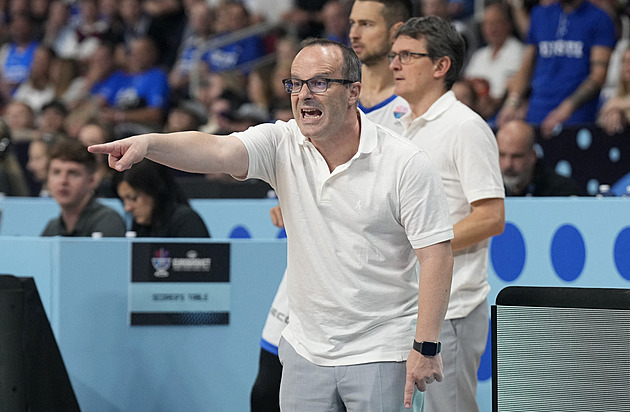 Nervozita? Musíme ji odstranit, dal si za úkol Ocampo. Nad vysvětlením chyb dumal