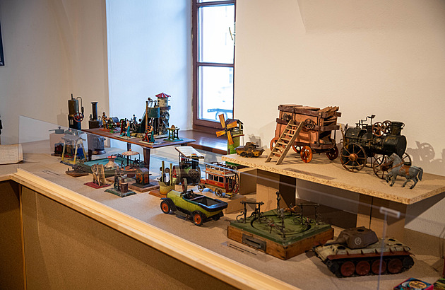 Výstava odhalí, čím se bavili naši předci. Jak hračky ovlivnil vynález páry?