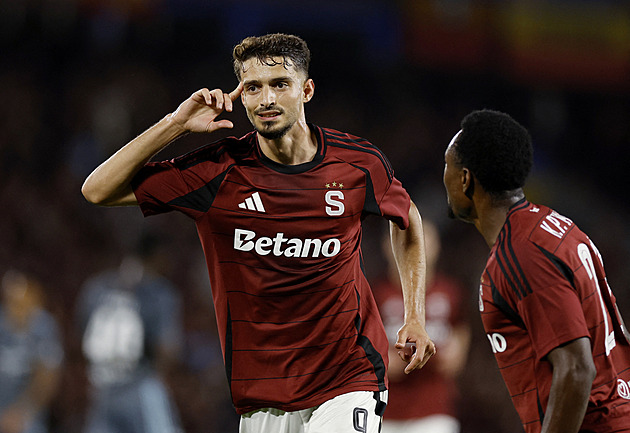 Fotbalové přestupy ONLINE: Rrahmaniho chce koupit Lyon. Schick je bez trenéra