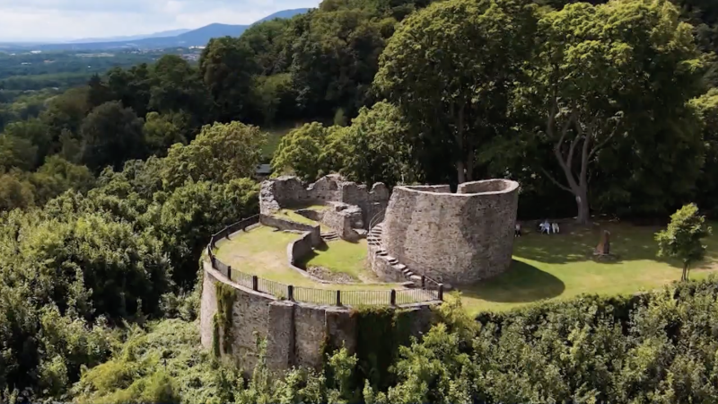 Hornická historie, fojtovické pláně a výhledy z Komáří vížky: objevte město Krupka