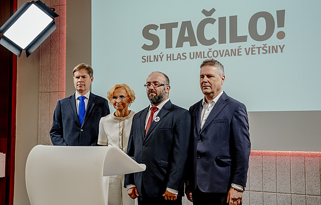 Hnutí Stačilo! a SPD obešla zákon, rozhodl jihočeský soud. Kandidátky ale nezruší