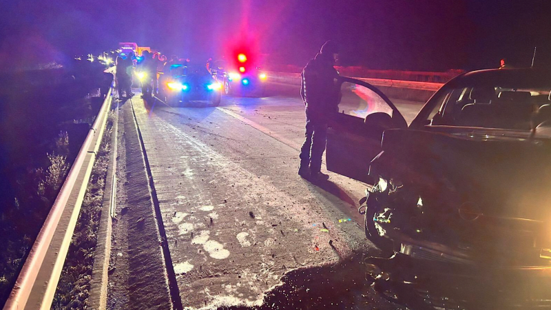 Dálnici D5 uzavřela vážná dopravní nehoda se zraněním