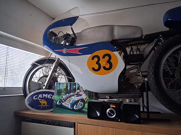 Motocykl, na kterém vítězil Staša starší, vystaví v expozici značky ČZ ve Strakonicích