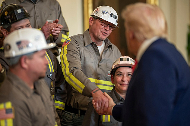 Evropa od uhlí odchází, Trump naopak. Zpřístupní miliony hektarů půdy pro těžbu