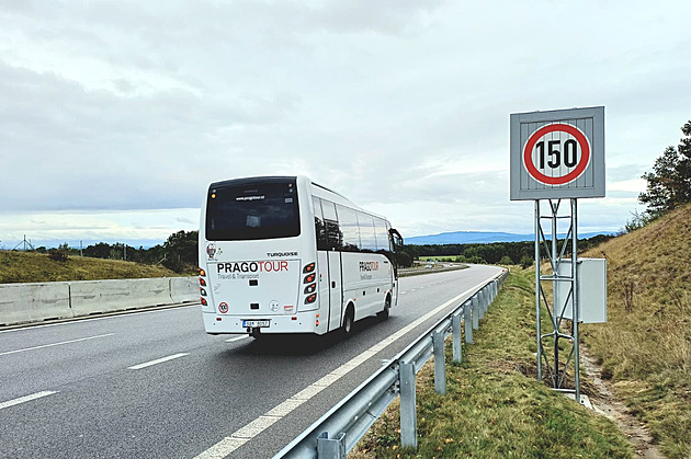 První den na D3 s vyšší rychlostí: Stopadesátkou frčí skoro všichni