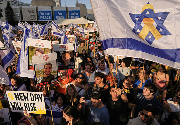 Francouzi, Němci i Britové chválí propuštění izraelských rukojmích. Mluví o trvalém míru