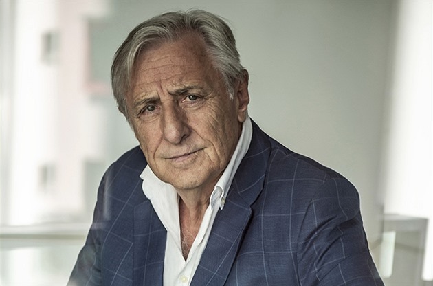 Karel Heřmánek den před sebevraždou sepsal poslední vůli. Dělil miliony