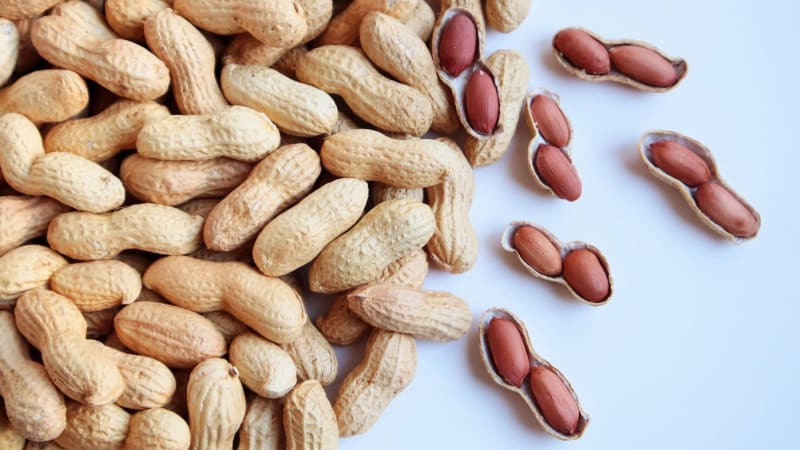 Podávejte alergeny dětem co nejdříve, radí nová studie. Výrobky z arašídů mají jíst už kojenci