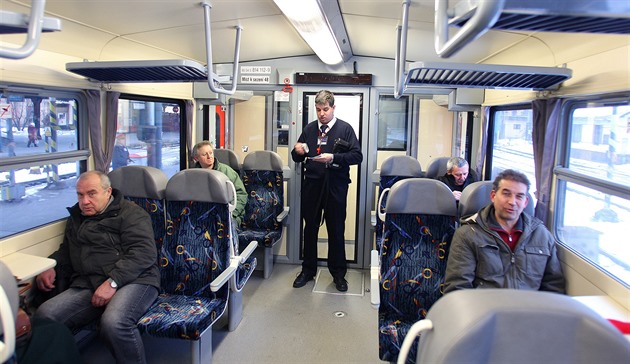 Jízdné na východě Čech od prosince zdraží, v průměru o 19 procent