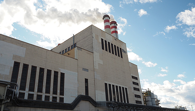 Teplárna z Elektrárny Mělník zásobuje Prahu už 30 let. Do pěti let pojede místo na uhlí na plyn