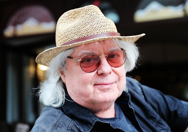 Muzikou rozveselit i dojmout. Český slavík uvede do Síně slávy Vladimíra Mišíka