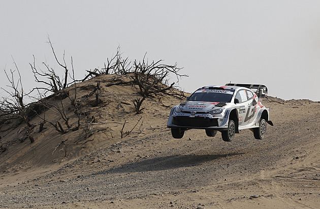 Ogier je blízko devátému titulu mistra světa, lídr šampionátu Evans měl defekt