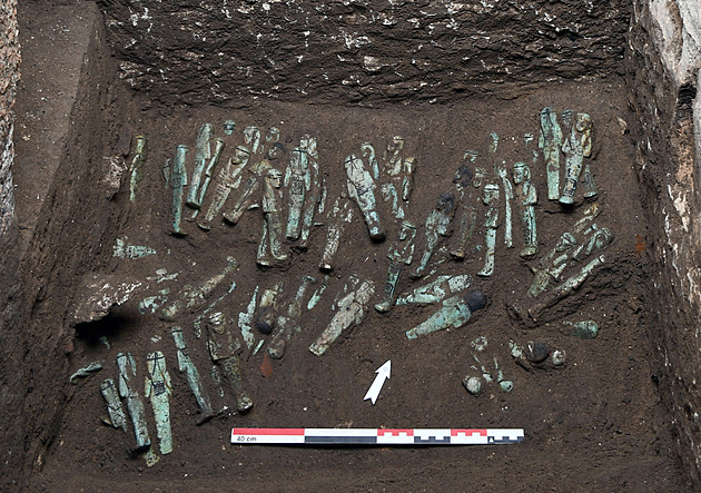 Egyptologové objevili 225 sošek, odkryli tajemství hrobky faraona Šešonka