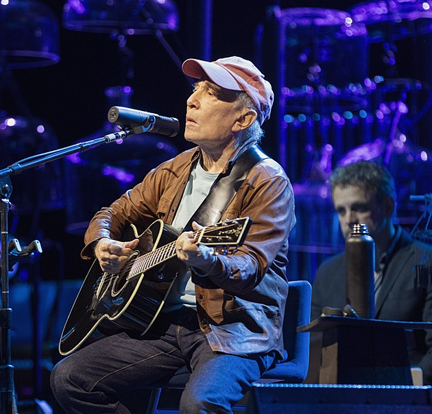 Komorně a s dokonalým zvukem. Paul Simon odehraje v Praze hned tři koncerty