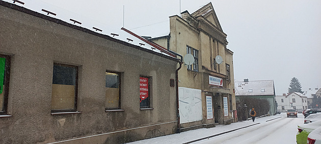 Město koupí násobně dráž kulturák, který kdysi levně prodalo radní. Zatím zchátral