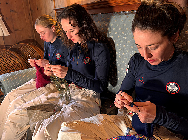 Kroužek pletení na olympiádě. Kteří sportovci se uklidňují s přízí a jehlicemi?