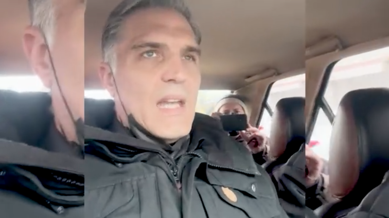 Štáb CNN prchal v Íránu před bombami. Slyšíme letadla, musíme zmizet, líčí reportér do kamery