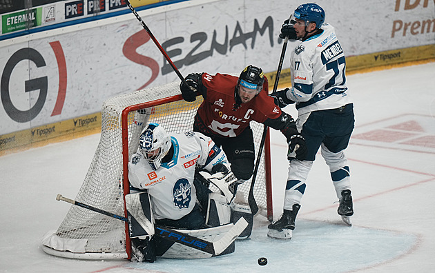 ONLINE: Sparta - Kladno 1:1. Rozhodující duel, hosté jsou aktivnější, Kořenář drží