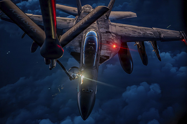 Bránit USA užívat jejich vlastní základny? Evropa si nevšimla, že jí válčí spojenec