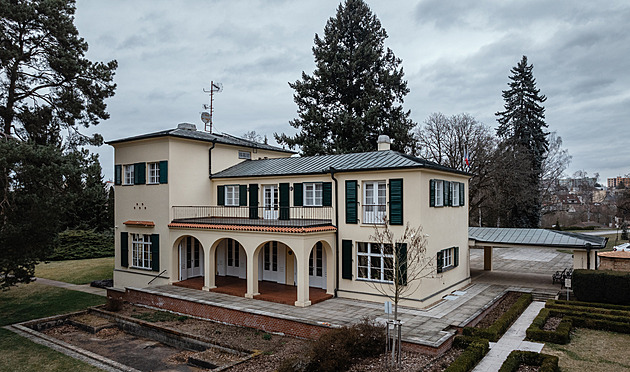 Závěť první dámy se naplnila. Vláda předala Benešovu vilu v Sezimově Ústí