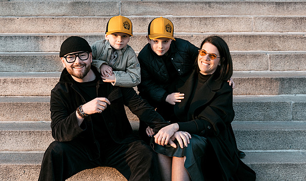 Nemohla se na to dívat a pozvala mě k sobě, prozradil Smigmator na manželku