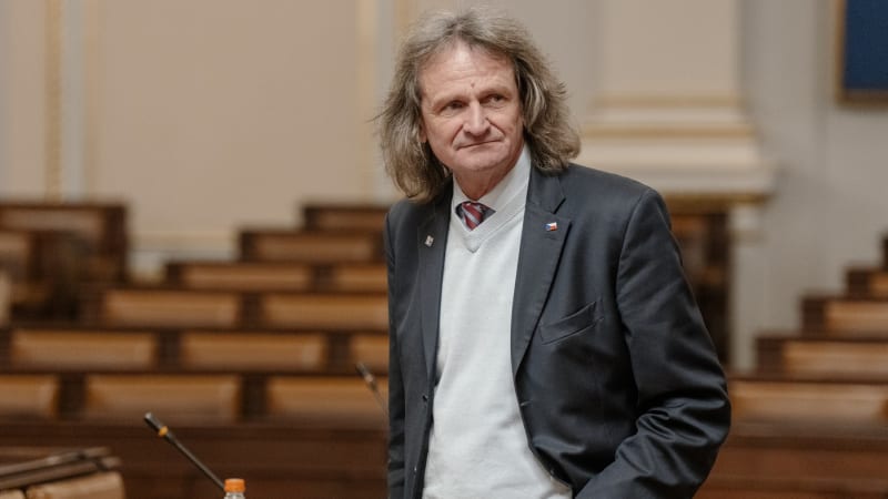 Řízená depopulace i Soros. Ševčík ve Sněmovně pořádal seminář o obrodě školství