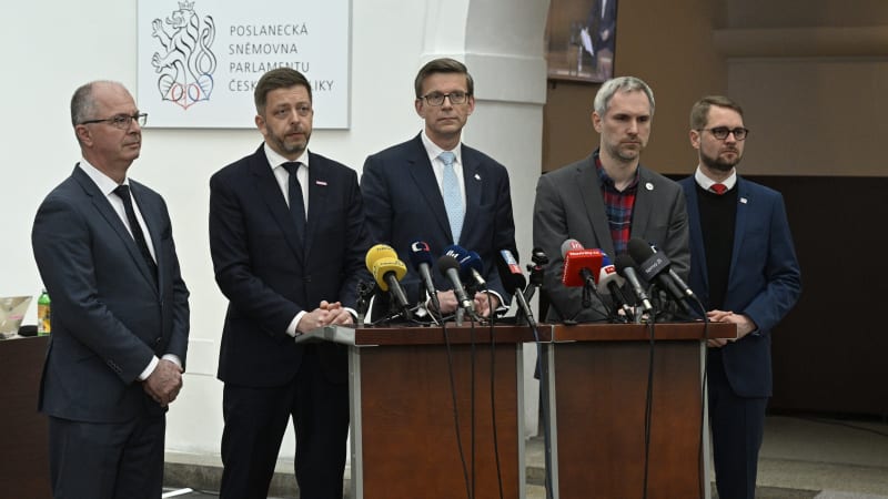 Ideu mají společnou: Porazit Babiše. Spojí se opozice do jednoho velkého bloku?