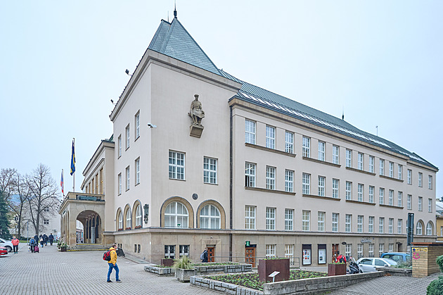 V kampani před volbami budou strany řešit dopravu, bydlení i veřejné plochy