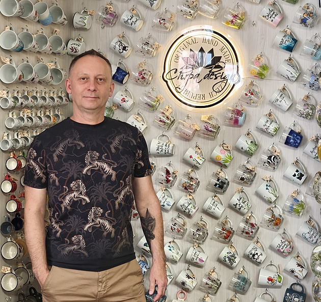 Dávají práci lidem s handicapem. A jejich dárky míří do světa