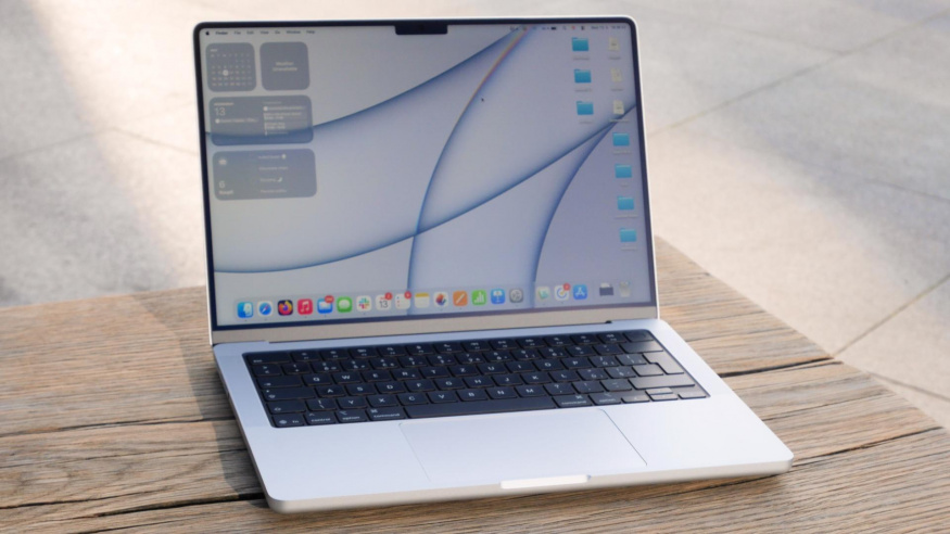 Apple přeskočí čipy M6 Pro a Max. Výkonnější modely dorazí až s M7