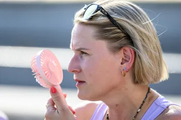 O víkendu se částečně ochladí, od pondělí se vrátí vlna veder