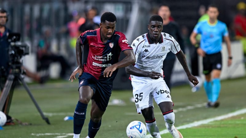 Fotbalový útočník Trepy bojuje o život. Hráč italského Cagliari se topil v bazénu