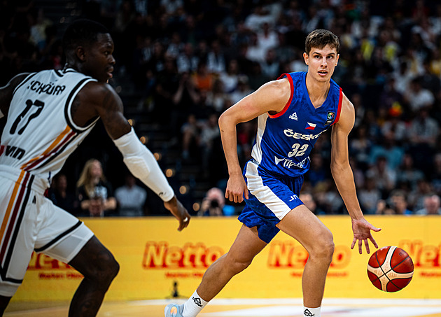 Basketbalisté na Supercupu podlehli Německu, střelecky se rozjel Bálint