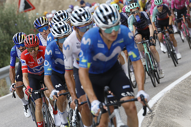 Vuelta ONLINE: Vermaerke jede sólo před únikem, v pelotonu panuje klid