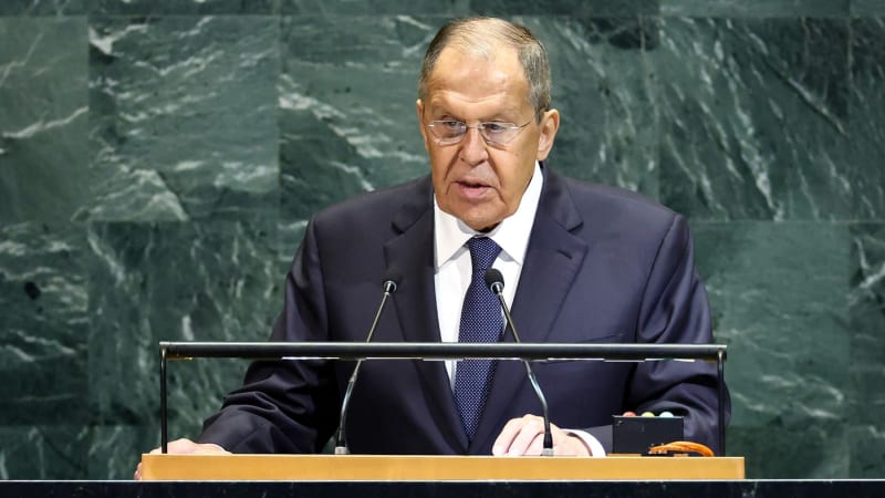 Tohle je začátek skutečné války, hřímá Lavrov. Rozlítilo ho obvinění Západu kvůli Lipsku