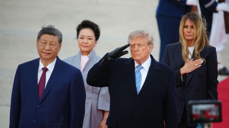 Diví se i v USA: Trump se k čínskému prezidentovi choval neobvykle, expert naznačil proč