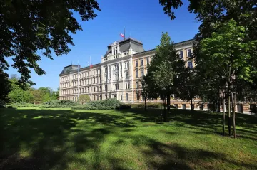 Resort obrany zrušil zakázku na obrněná vozidla za téměř 25 miliard