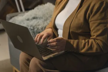 Pan Prokoukl nebo AI babička pomáhají odhalovat kyberšmejdy
