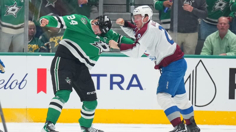 Hvězda NHL opět shodila rukavice: MacKinnon se pustil do Hintze, skončil s krvavým šrámem