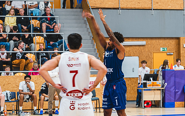 Mortantův buzzer beater spustil euforii Válečníků. Houser: Takhle chceme hrát