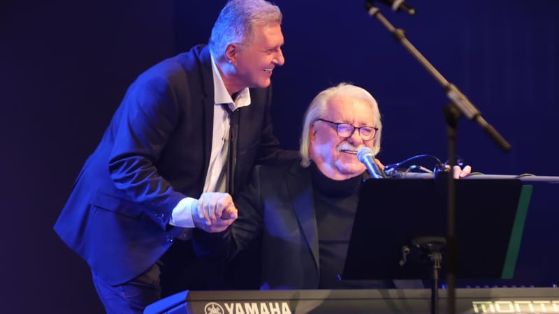 Přemohly ho duševní problémy. Zpěvák Zmožek končí kariéru, rodina zveřejnila emotivní vzkaz