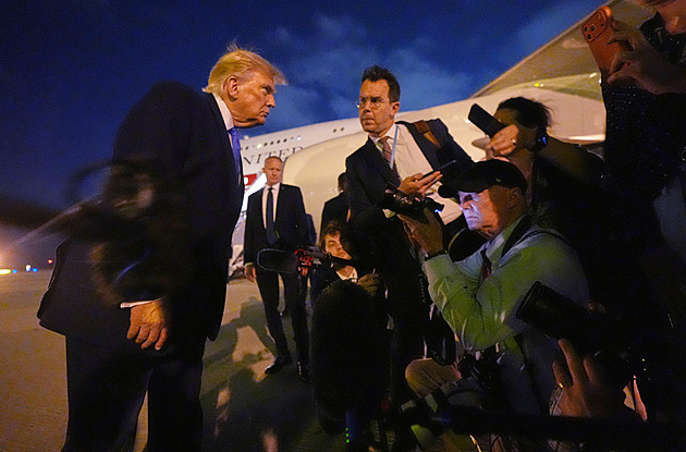 Trump vyloučil CNN z cest prezidentským speciálem. Novináři chtějí zpět žalobou
