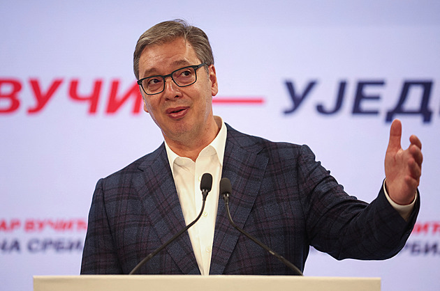 Vučić přiznal porážku dřív, než sečetli hlasy. Srbsko ovládli studenti