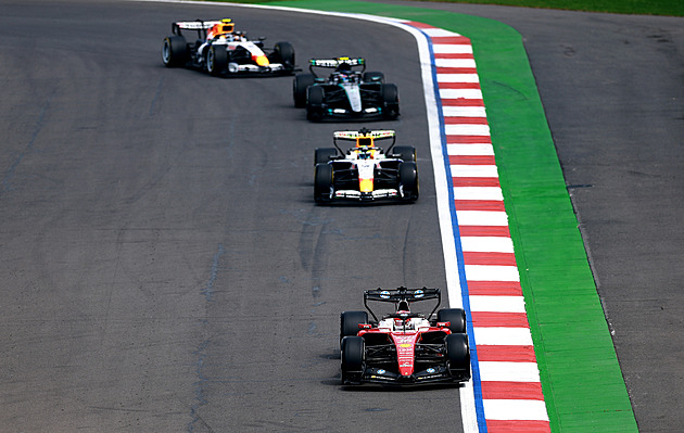 Nejrychlejší byl v úvodním mexickém tréninku F1 Leclerc, druhý dojel Antonelli