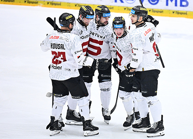 Sparta vyhrála, Plzeň přetlačila Třinec. Pardubice ve Varech ukončily sérii porážek