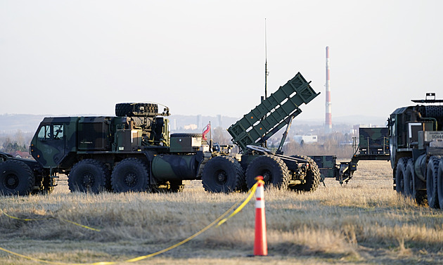USA prodají pět set střel pro systém Patriot Ukrajině, uvedlo ministerstvo